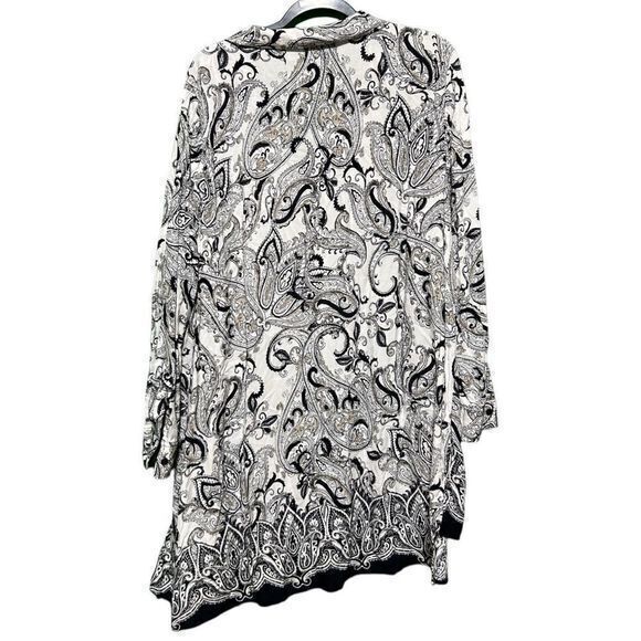 New Directions Curvy Women's Paisley Long Sleeve Top Plus Size 3x Black/White - Picture 2 of 4